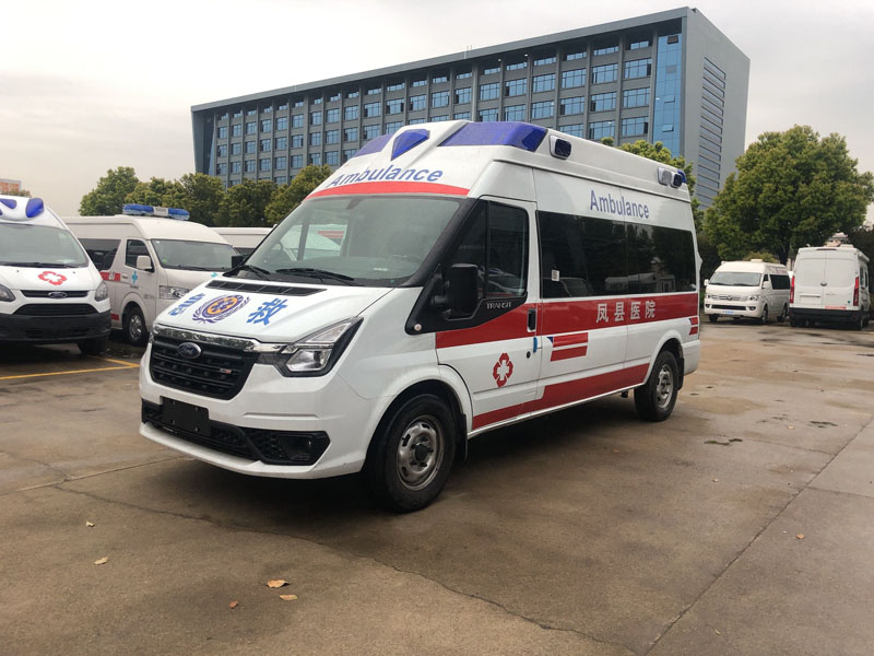 福特V348長軸高頂客運（福星頂）救護車